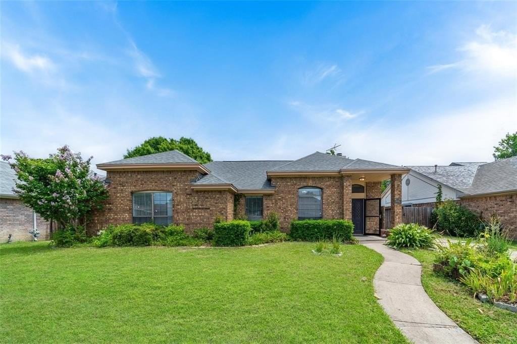 6310 Azalea Dr - Photo 2 of 18