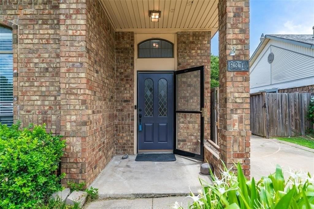 6310 Azalea Dr - Photo 3 of 18