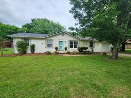 featured image of 702 Meade Dr