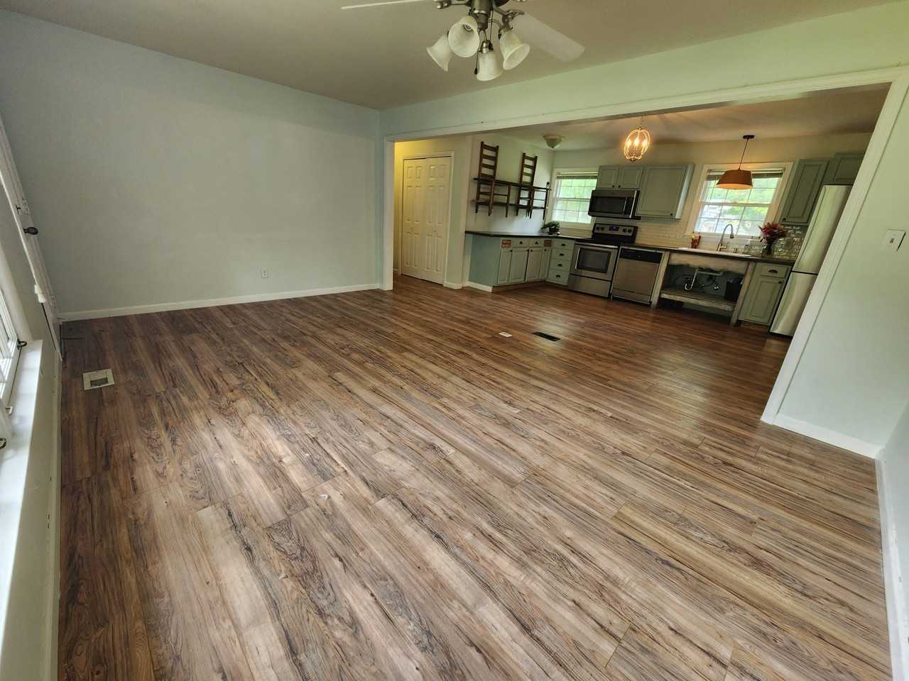 702 Meade Dr - Photo 3 of 14