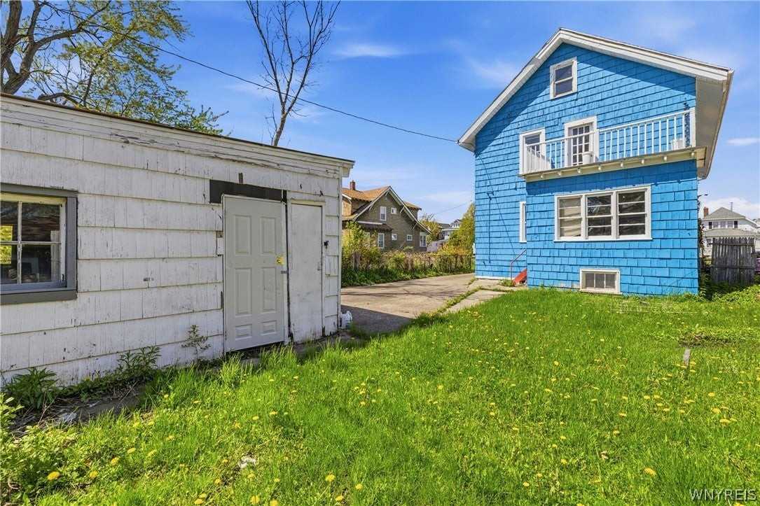 263 Minnesota Ave - Photo 6 of 24
