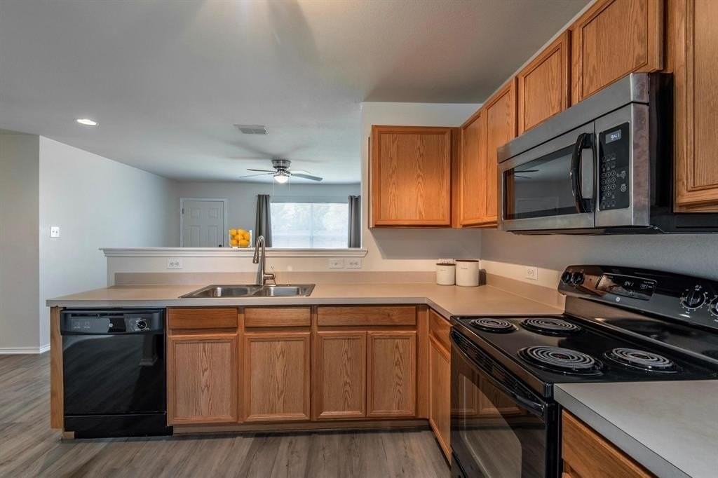 12628 Ocean Spray Dr - Photo 5 of 23