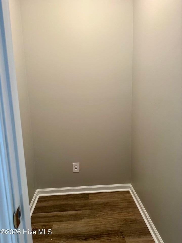 2806 Mulberry Ln - Photo 3 of 16