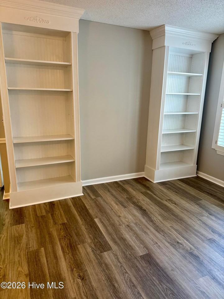 2806 Mulberry Ln - Photo 7 of 16