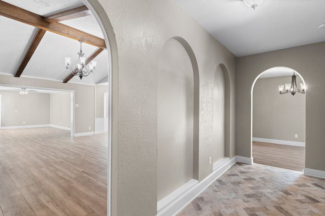 27234 Wells Ln - Photo 2 of 14