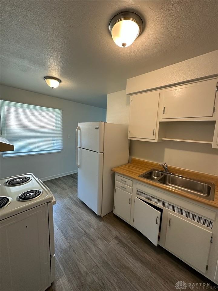 102 E Norman Ave - Photo 7 of 12