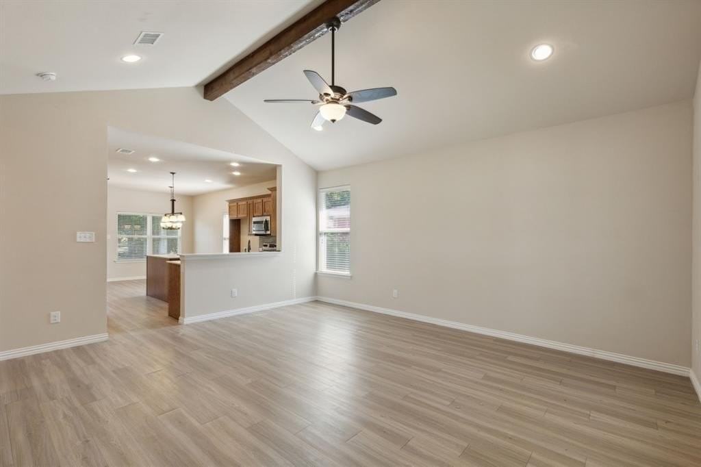 731 W Bond St - Photo 5 of 29