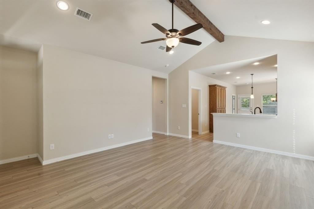 731 W Bond St - Photo 6 of 29