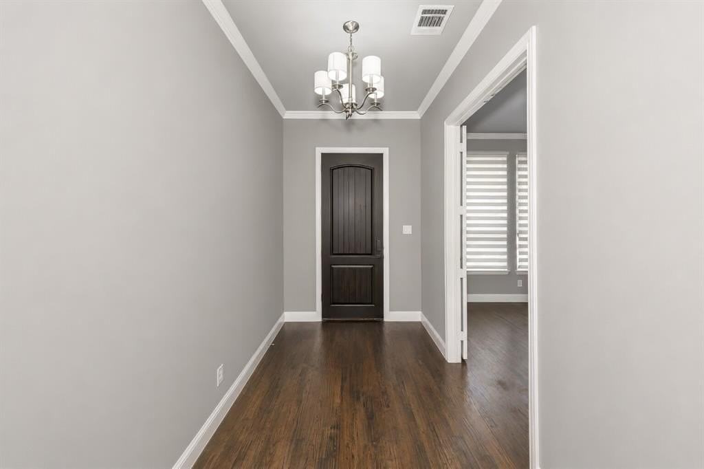 2609 Navarro Trl - Photo 6 of 33