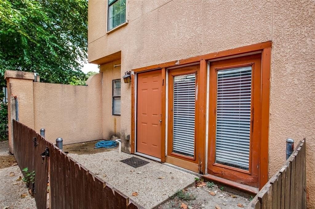 5114 Bryan St #5 - Photo 5 of 24