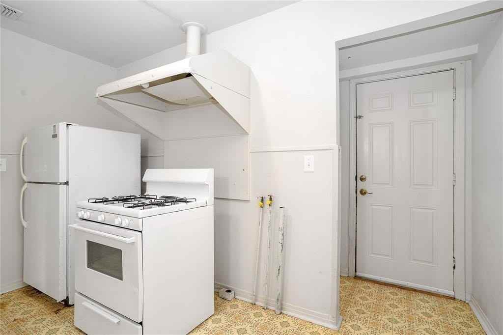 5832 Locke Ave - Photo 7 of 14