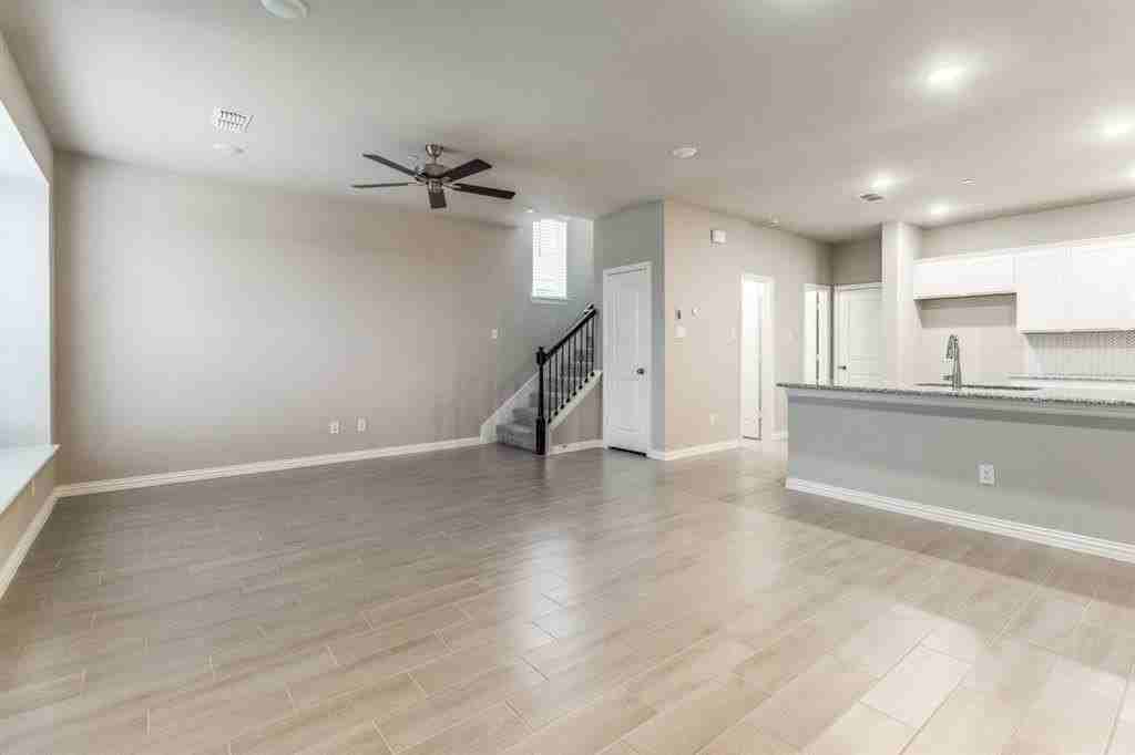 3740 Paradise Way - Photo 3 of 12