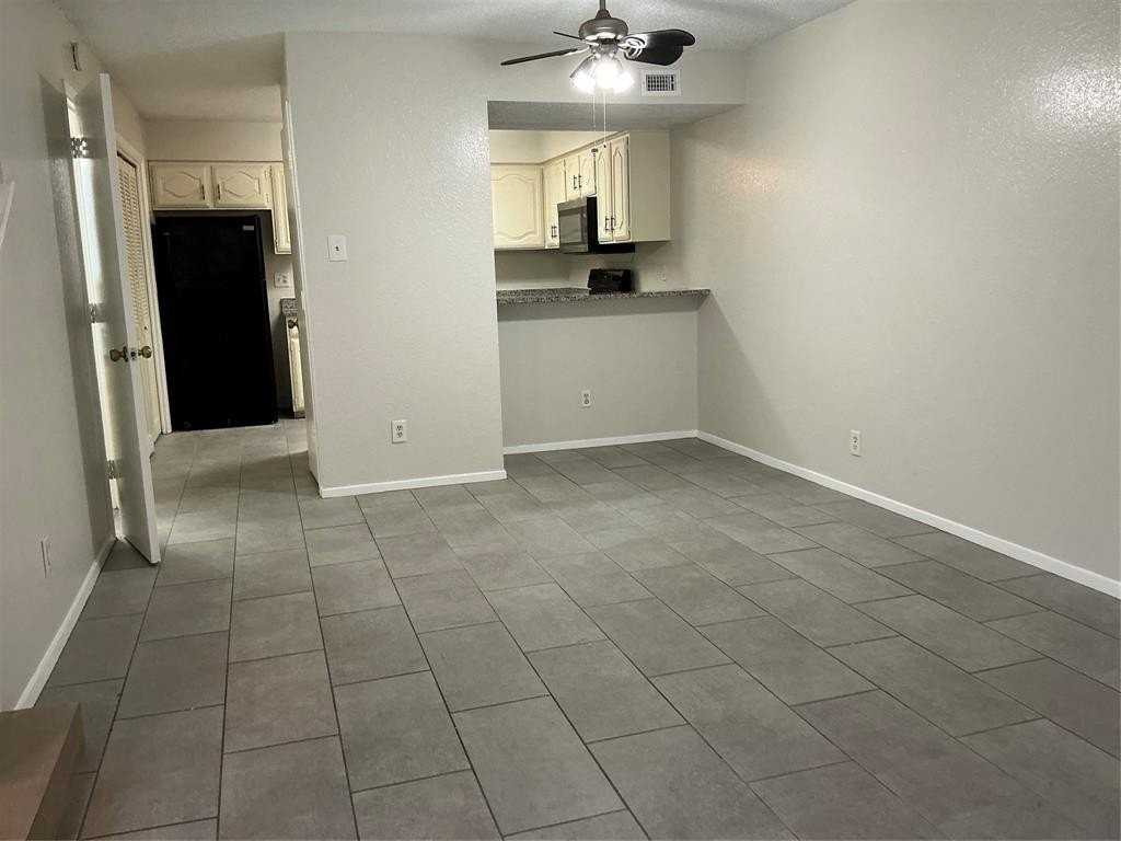923 Turtle Lake Blvd - Photo 4 of 19