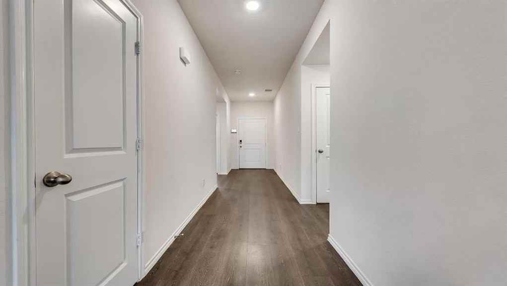 972 Glover Dr - Photo 3 of 20