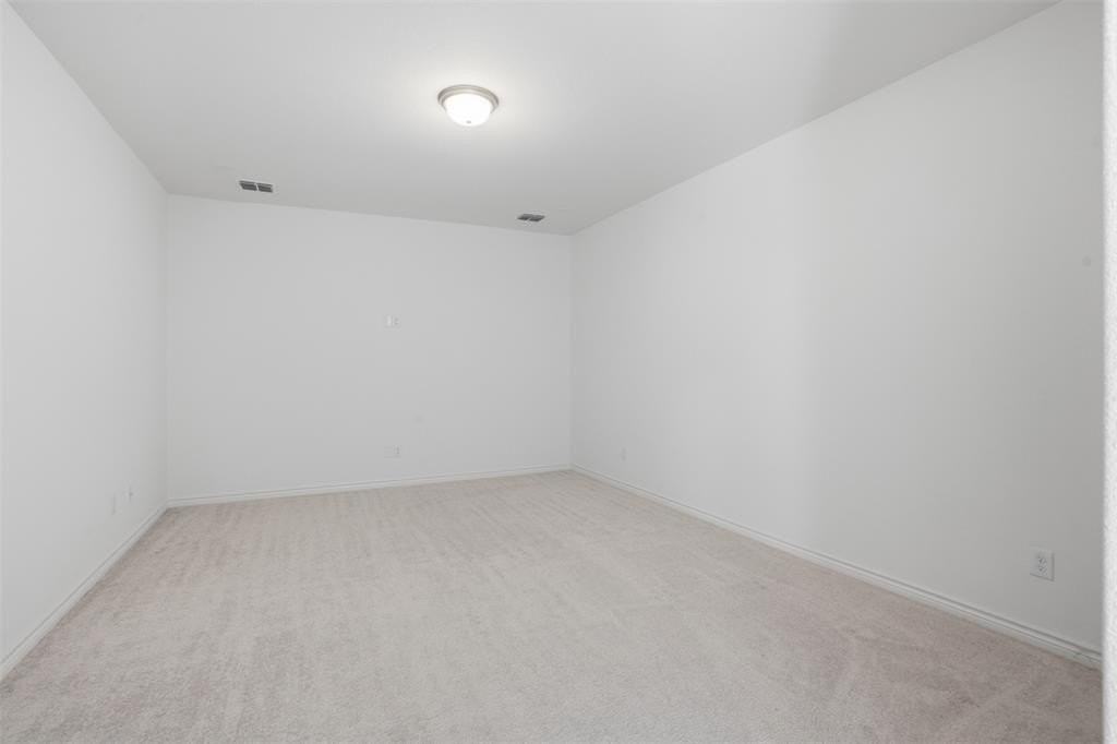 537 Oakmoss St - Photo 5 of 31