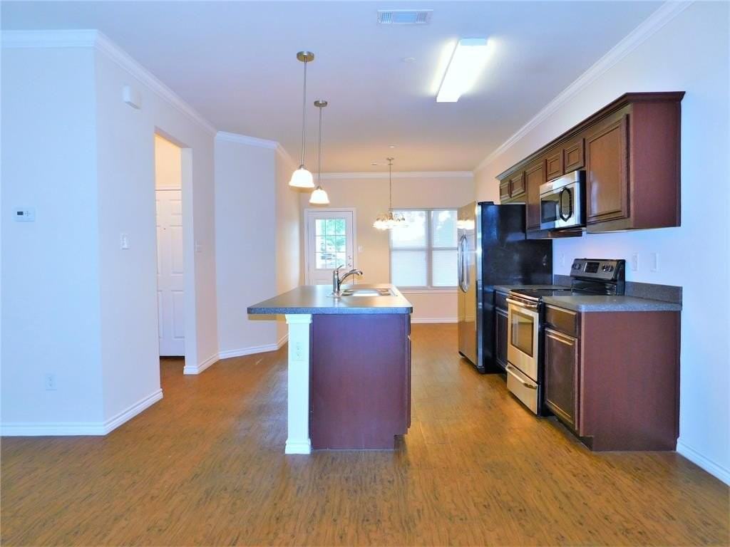 5404 Dolores Pl - Photo 6 of 26