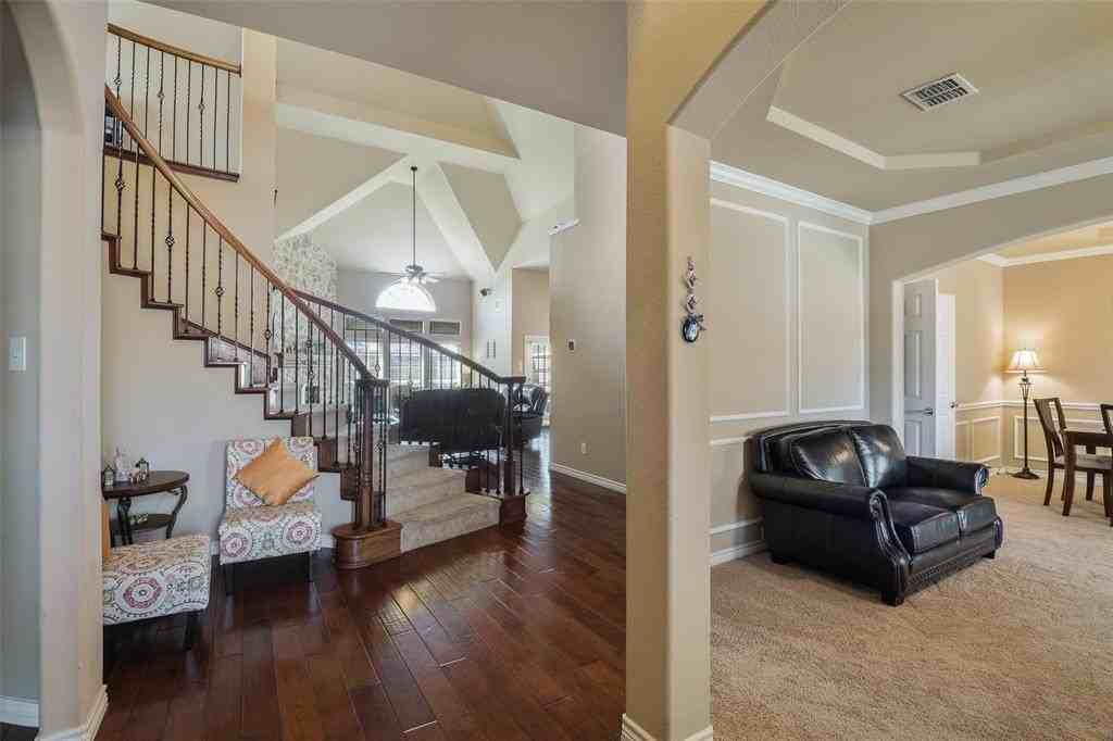 534 Windward Dr - Photo 5 of 19