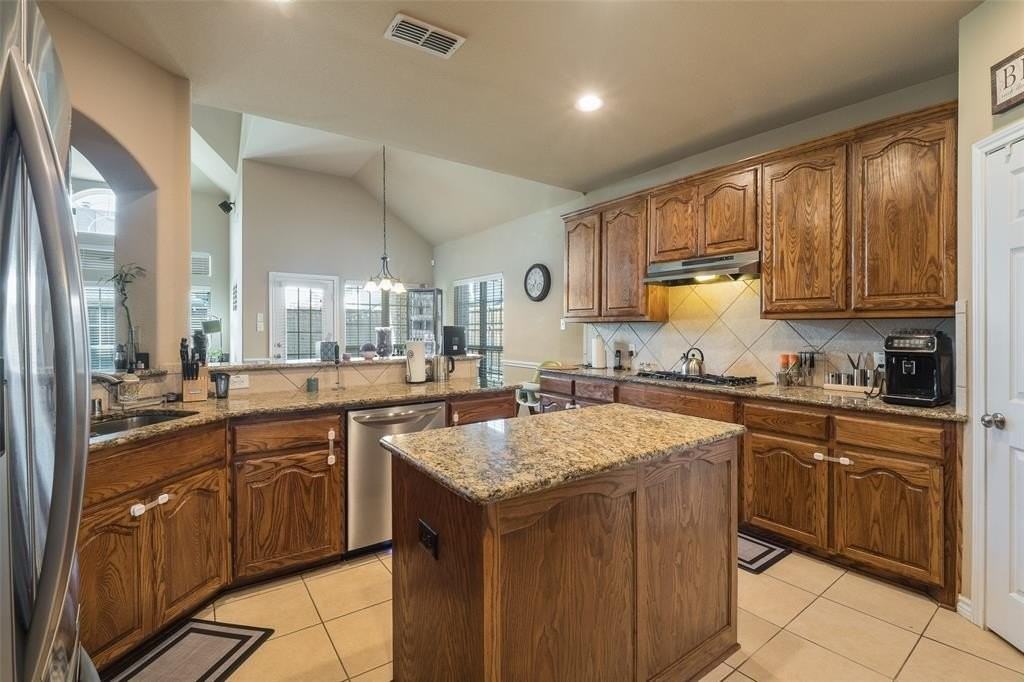 534 Windward Dr - Photo 6 of 19