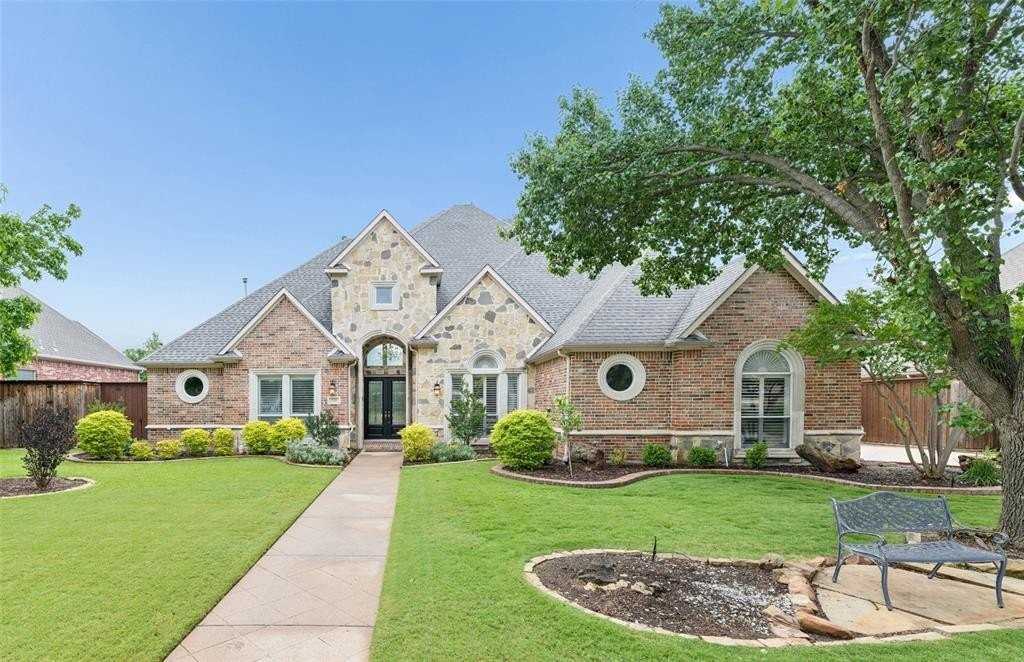 712 Castle Creek Dr - Photo 2 of 36