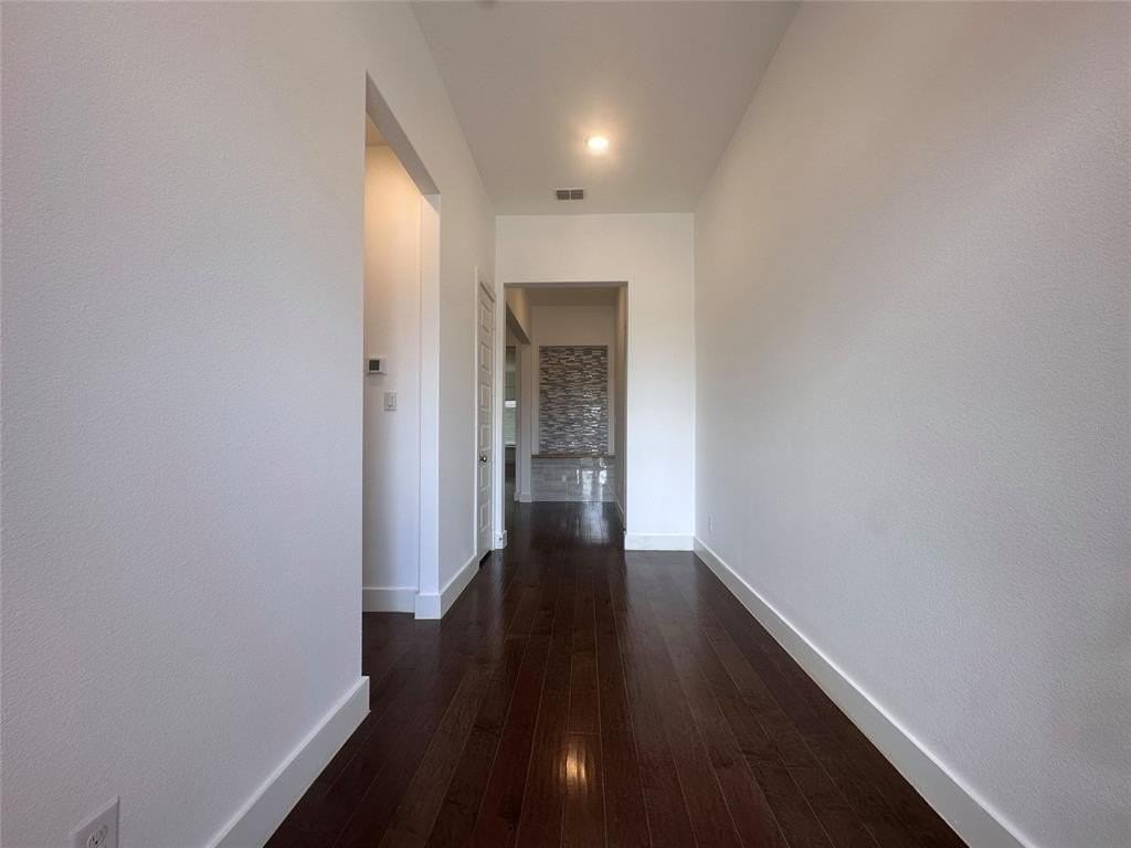 2609 Chevy Chase Dr - Photo 5 of 37