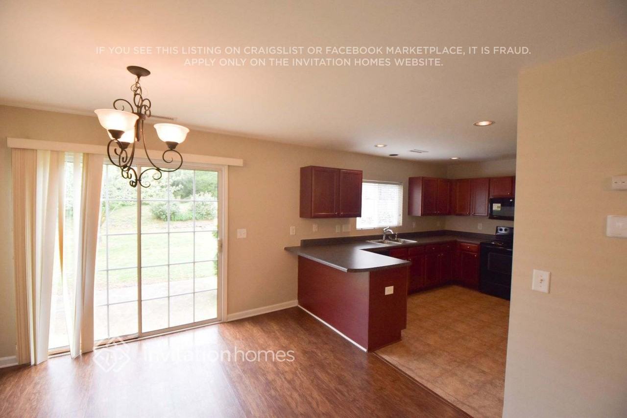 149 Depot Ridge Rd - Photo 3 of 10