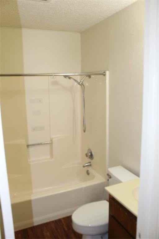 2207 Canterbury Ct - Photo 5 of 15