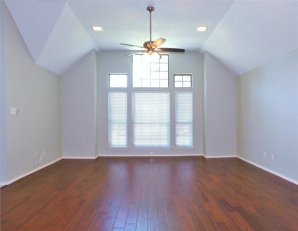 1539 Pickwick Ln - Photo 5 of 28