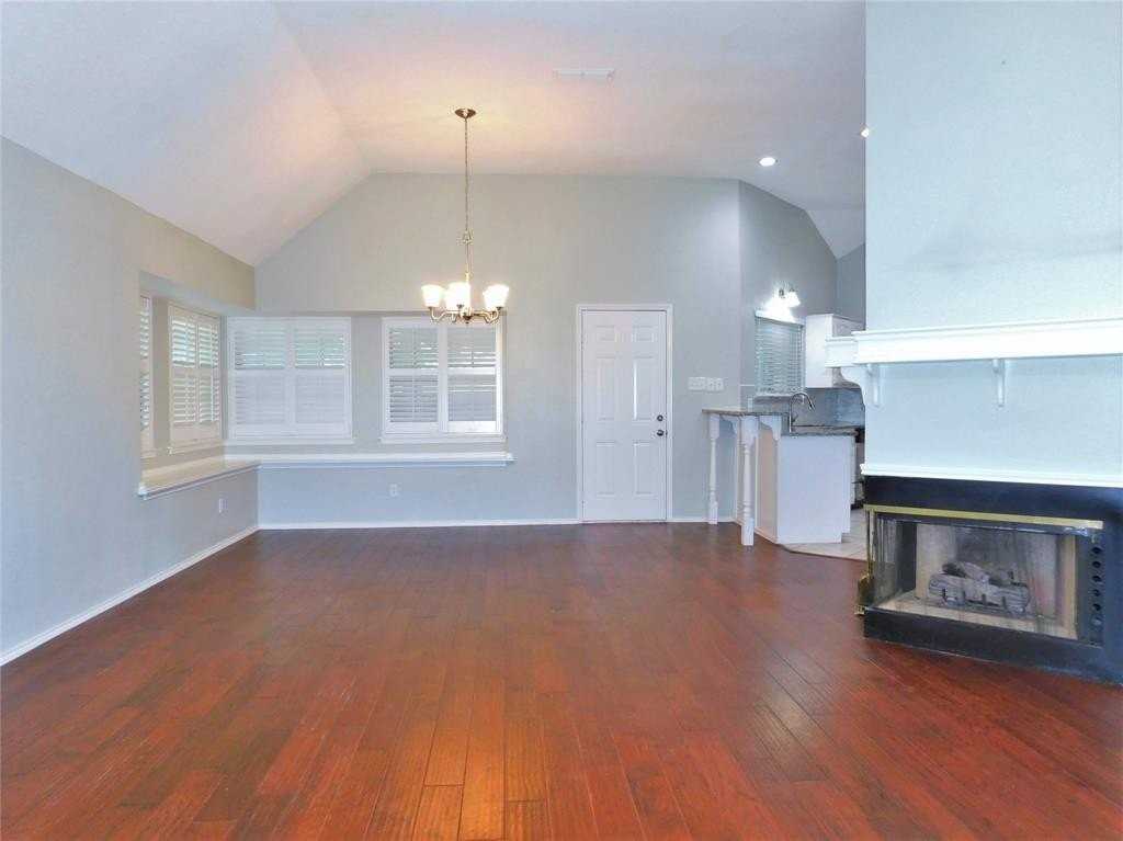 1539 Pickwick Ln - Photo 6 of 28