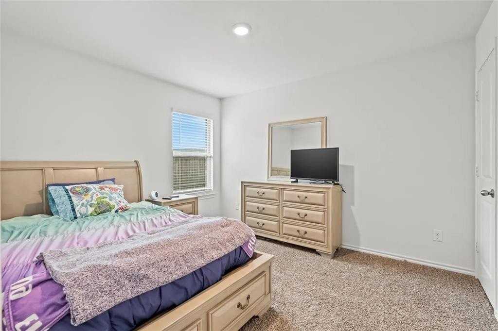 171 Seabiscuit Dr - Photo 6 of 19