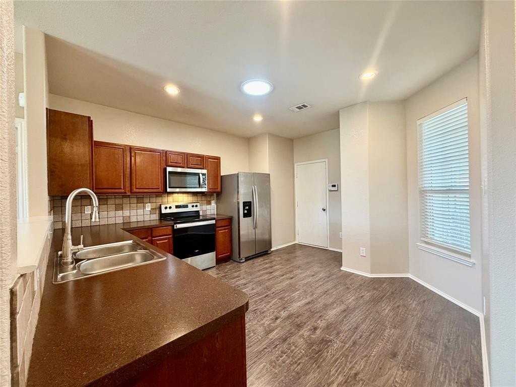 5817 Deck House Rd - Photo 5 of 18