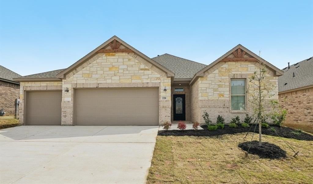 220 Cheyenne Trl - Photo 2 of 28
