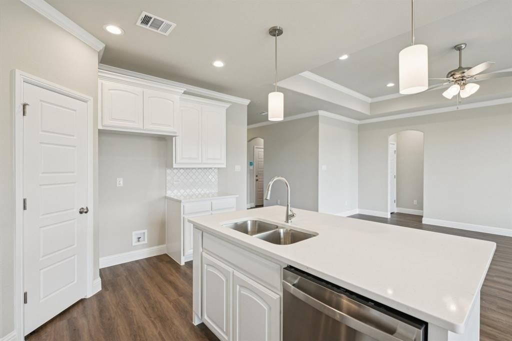 220 Cheyenne Trl - Photo 7 of 28