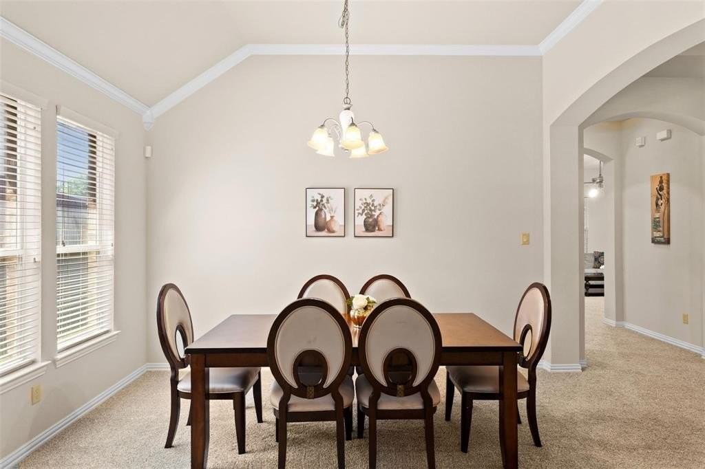 1819 Olympia Dr - Photo 3 of 10