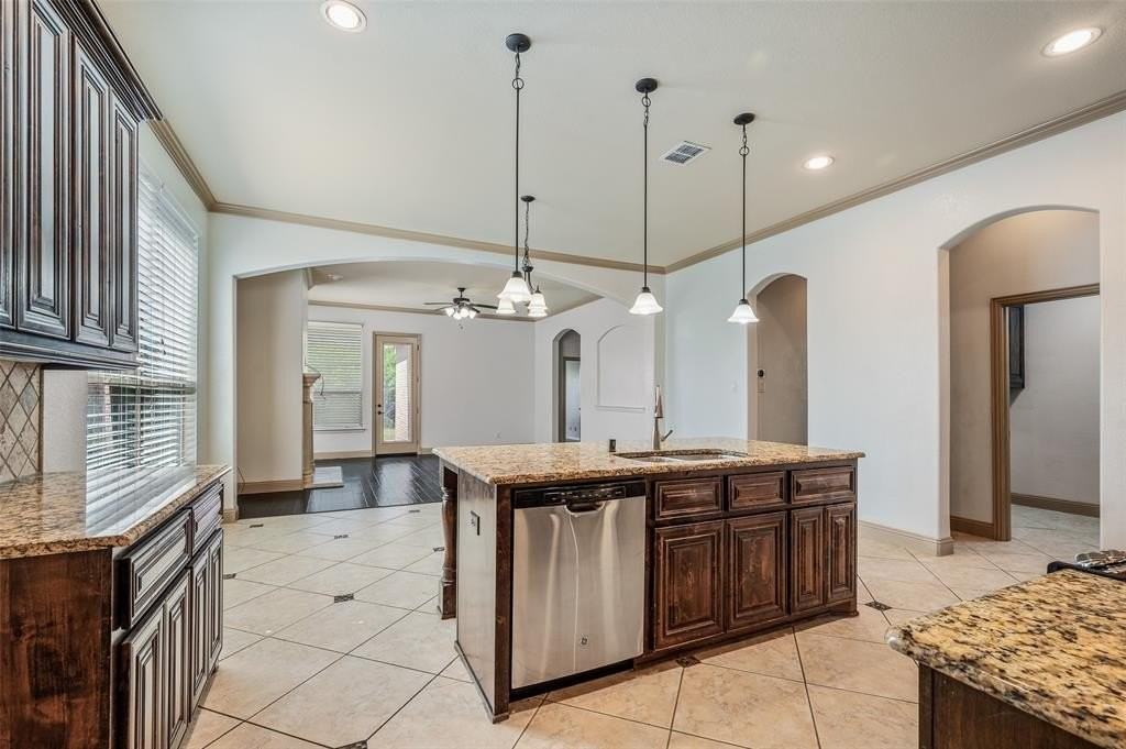 16324 Toledo Bend Ct - Photo 4 of 20