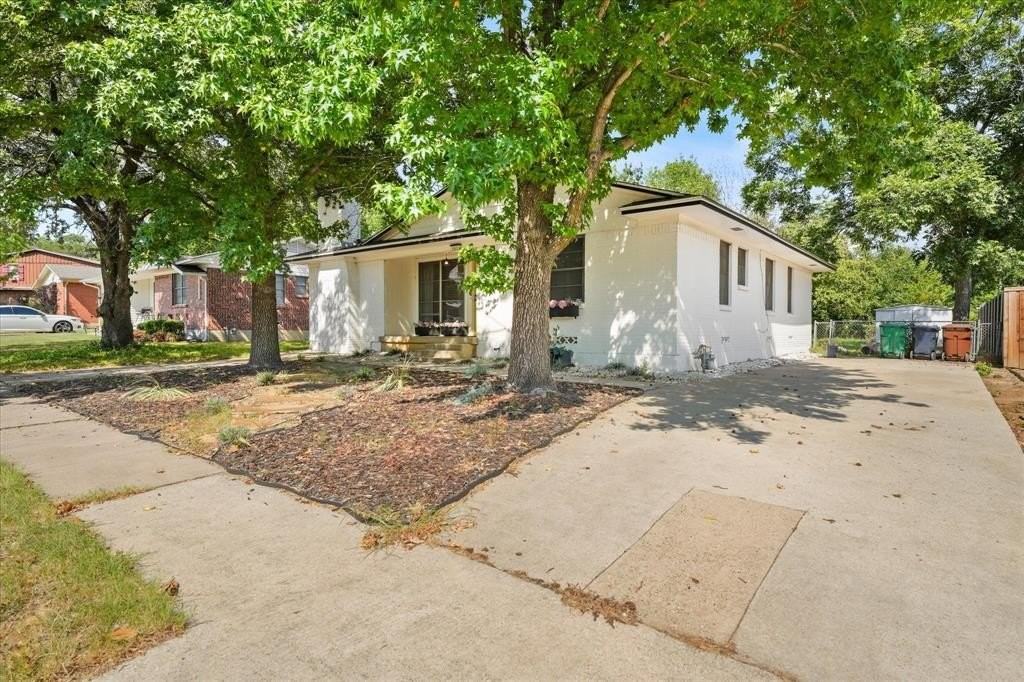2014 Shawnee St - Photo 3 of 19
