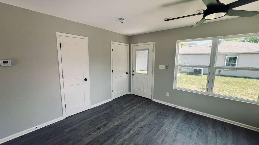1623A Seley Ave - Photo 4 of 10