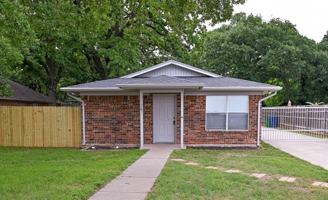 featured image of 3201 S Garland St