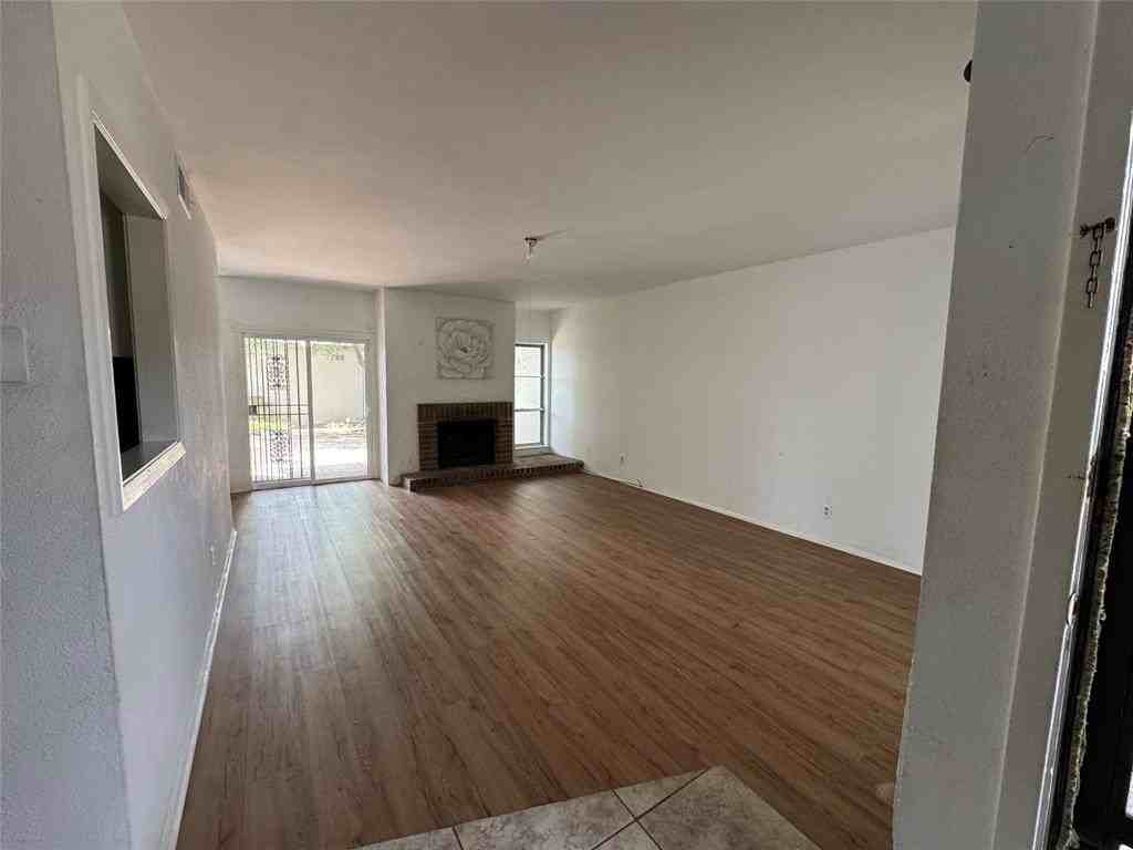 9106 Emberglow Ln - Photo 3 of 23