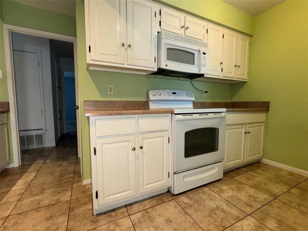 9106 Emberglow Ln - Photo 6 of 23