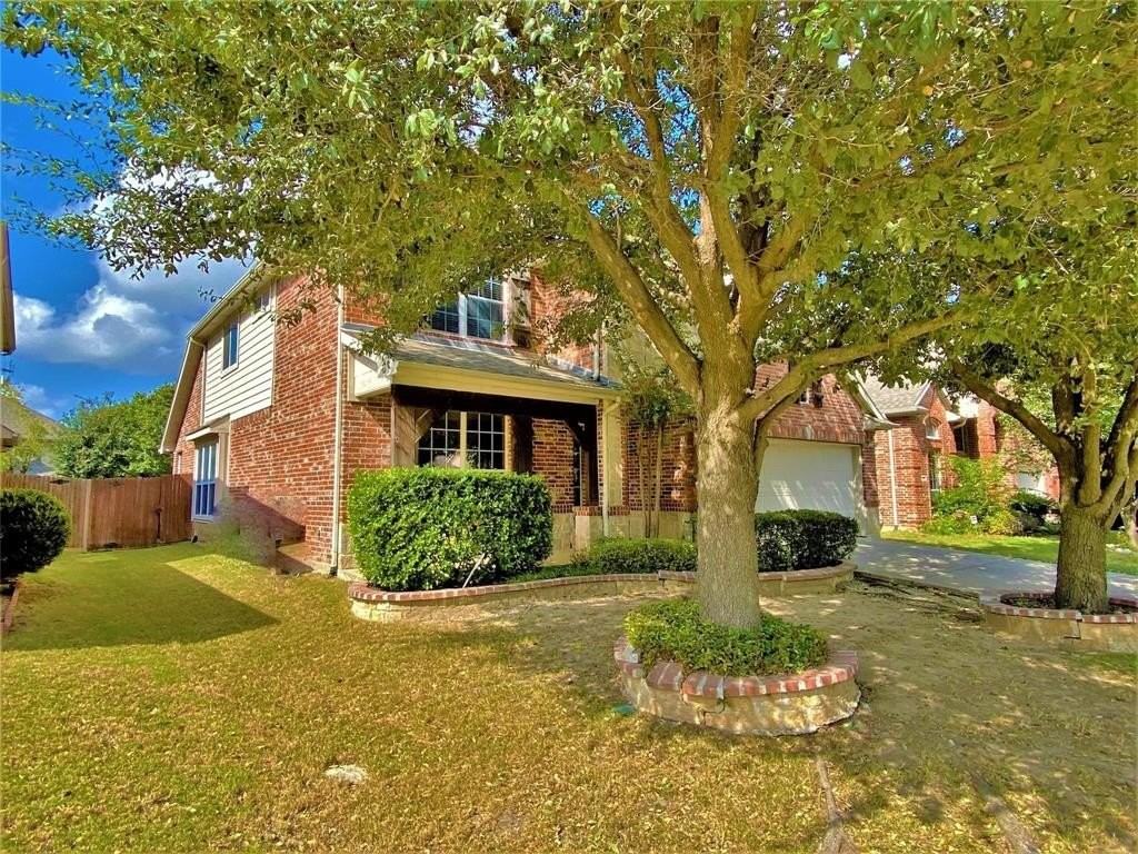 7701 Mapleridge Dr - Photo 2 of 23