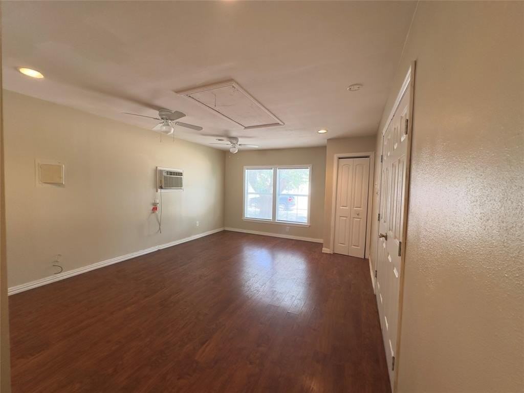 4601 Clover Ln - Photo 7 of 14