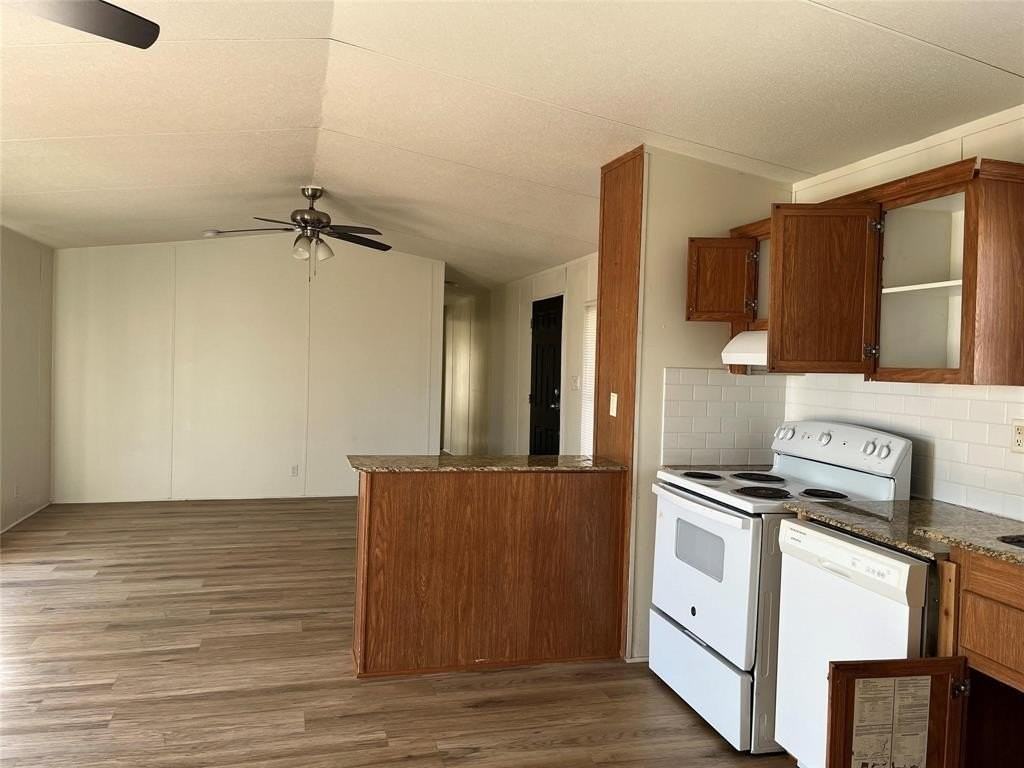 8514 County Road 623 - Photo 5 of 16