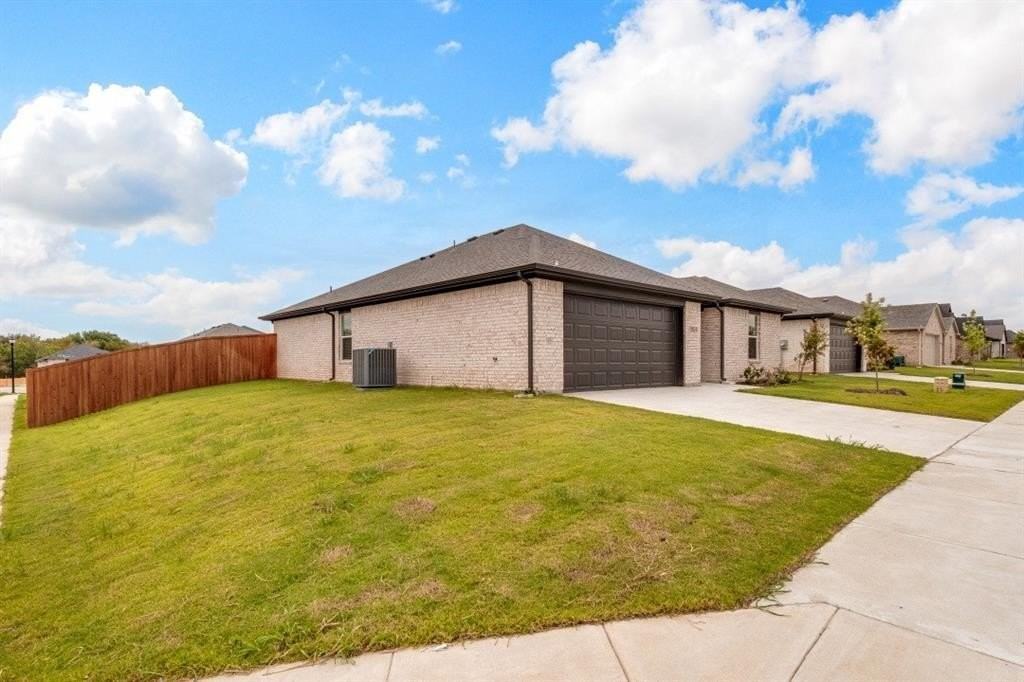 1824 Aleia Cv - Photo 2 of 12