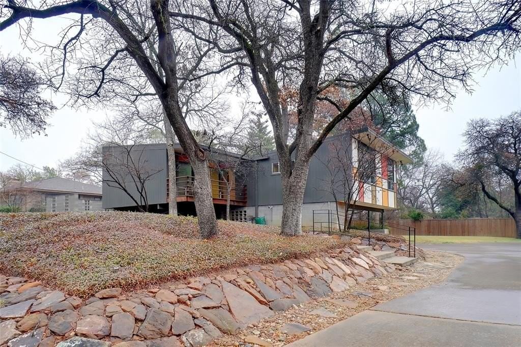1403 Kendolph Dr - Photo 2 of 29