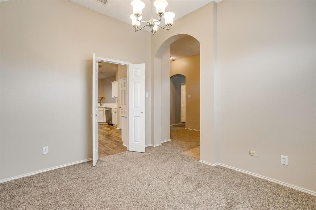 8136 Zion Trl - Photo 5 of 30
