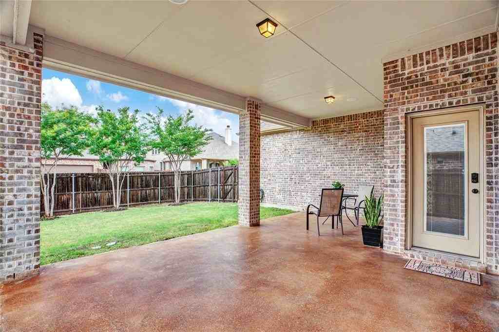 1807 Drake Dr - Photo 3 of 30