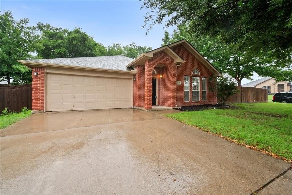 1627 Wintercrest Rd - Photo 3 of 29