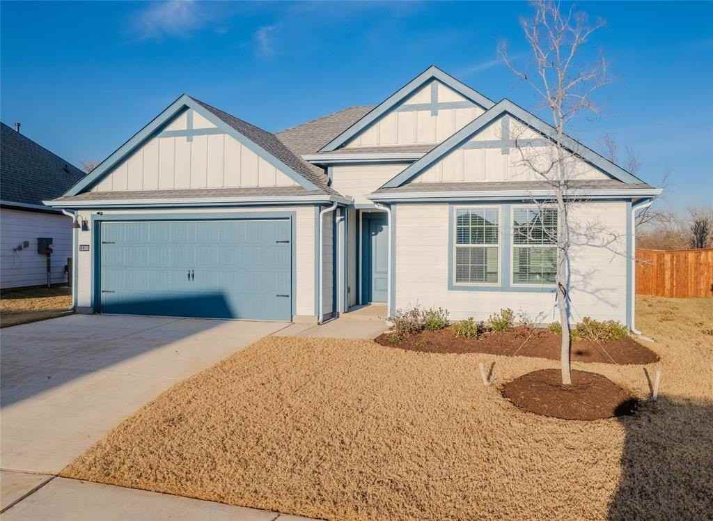 11168 E Chase Ln - Photo 2 of 38