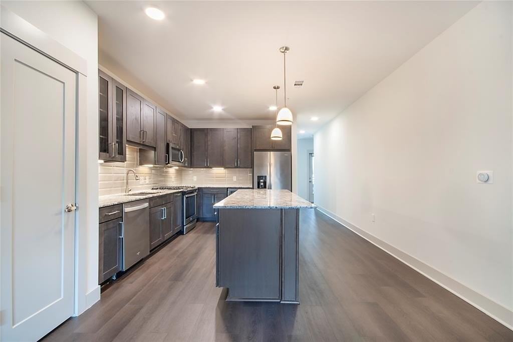 5601 Belmont Ave #204 - Photo 4 of 40