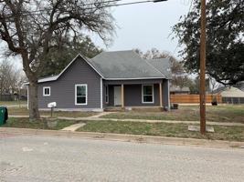 featured image of 791 W Long St